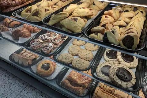 Auntie didine's bakery photo 1
